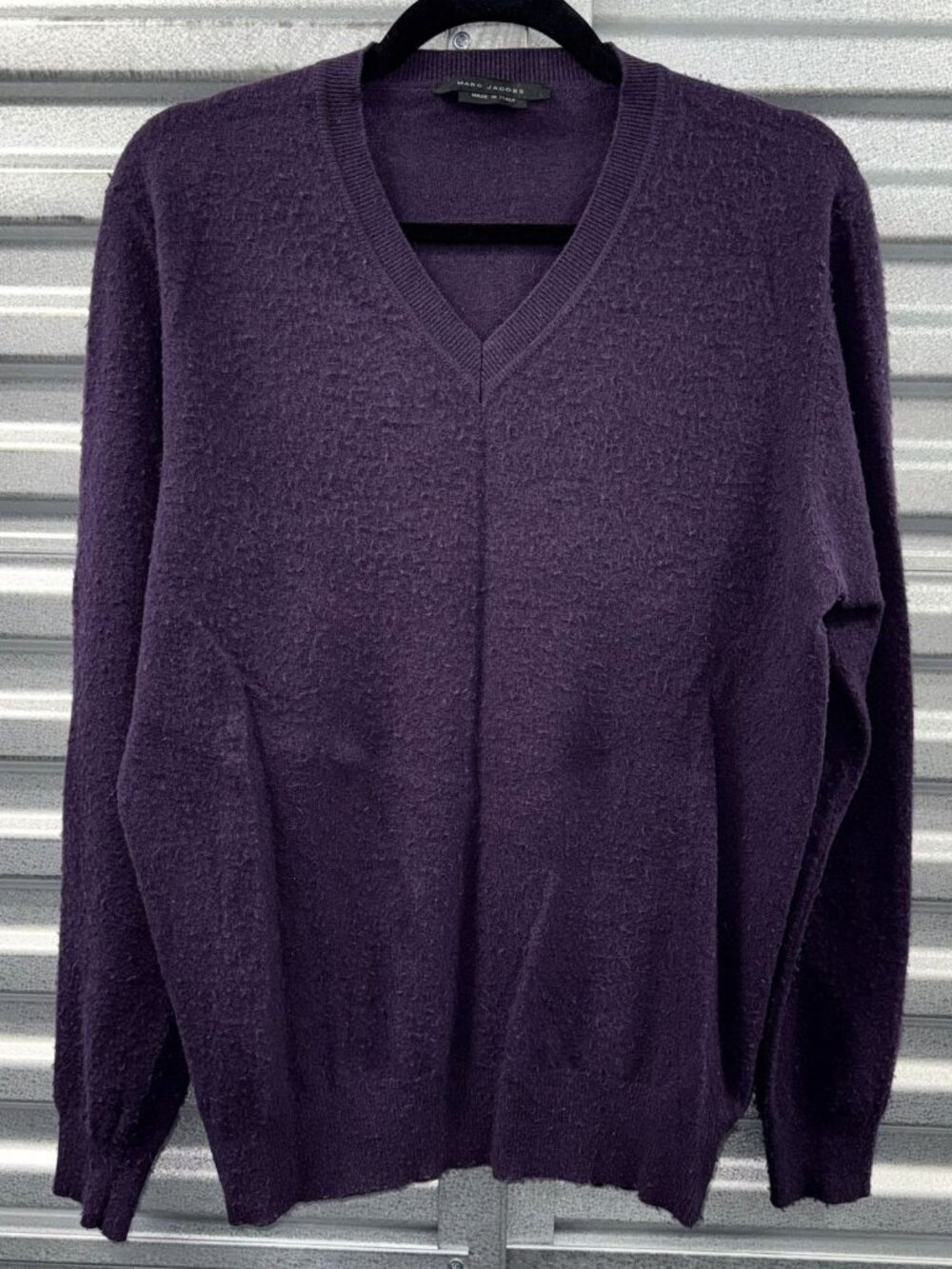 MARC JACOBS PURPLE CASHMERE BLEND PILLING EFFECT V-NECK SWEATER